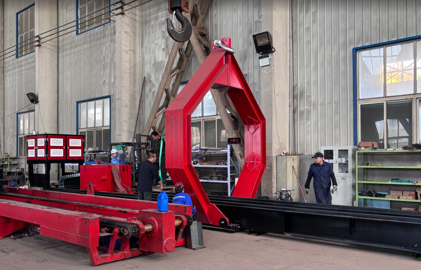 Qingwei BE65T tube bundle extractor assembly in the factory workshop